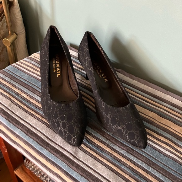 Sale!! 🌺 EUC! Brunate Pump - Made in Italy! - Picture 4 of 8